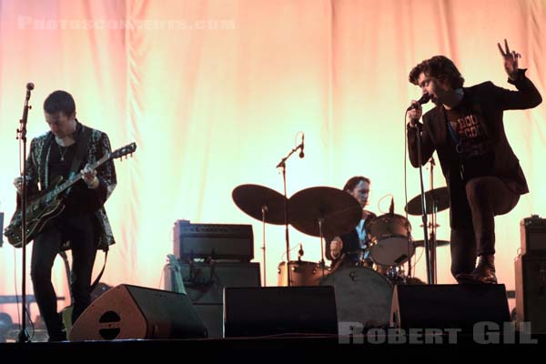 THE LAST SHADOW PUPPETS - 2016-08-26 - SAINT CLOUD - Domaine National - Grande Scene - 